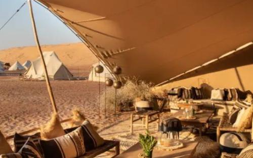 Oman : L'Évasion Éco-Chic Redéfinie avec l'Émergence du Magic Camp Wahiba Sands