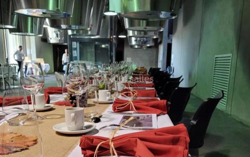 Comment calculer le prix de location d'une salle à Bordeaux ?