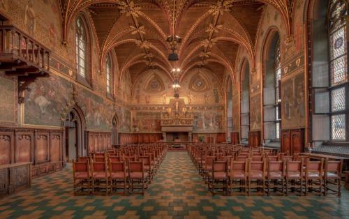 Salles atypiques à réserver pour des fêtes religieuses en 2025