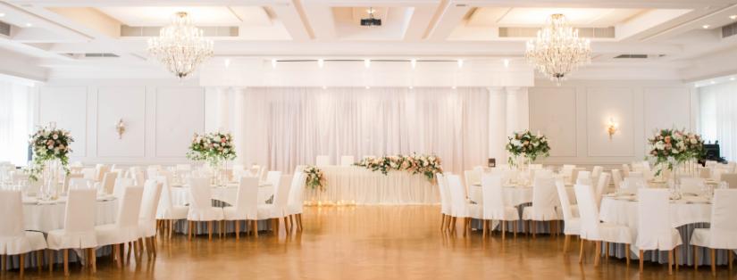 Salles minimalistes ou grandioses ? Les styles qui marquent l'année