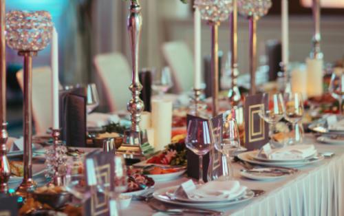 Comment une salle peut-elle influencer l’ambiance et la réussite d’un événement ?