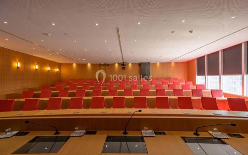 Où trouver une salle de séminaire réservable proche de la gare ?
