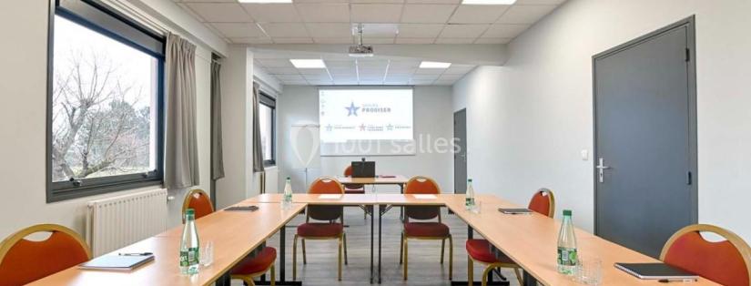 Salle pour kick-off annuel à Paris : 3 adresses grande capacité pour vos plénières