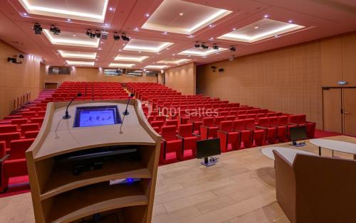 Location salle de conférence de presse à Paris : 4 espaces équipés pour les pros