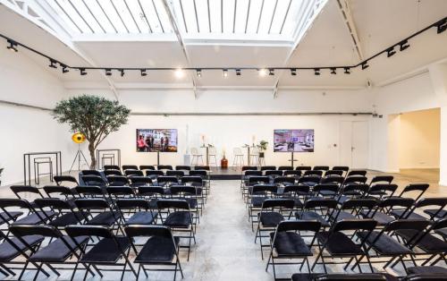 Salle de réunion atypique à Paris : guide des espaces créatifs et insolites pour le brainstorming