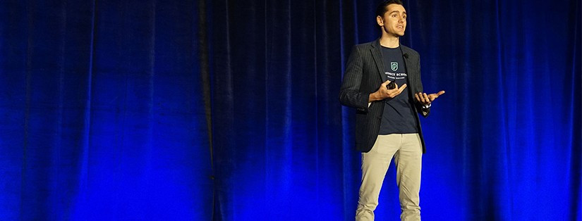 Faire appel à un speaker professionnel pour son séminaire: pour ou contre?