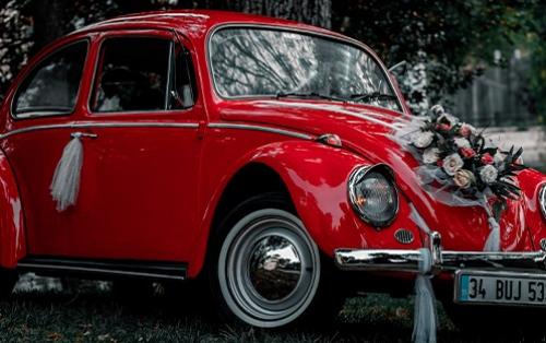 Nos conseils pour bien choisir votre voiture de mariage