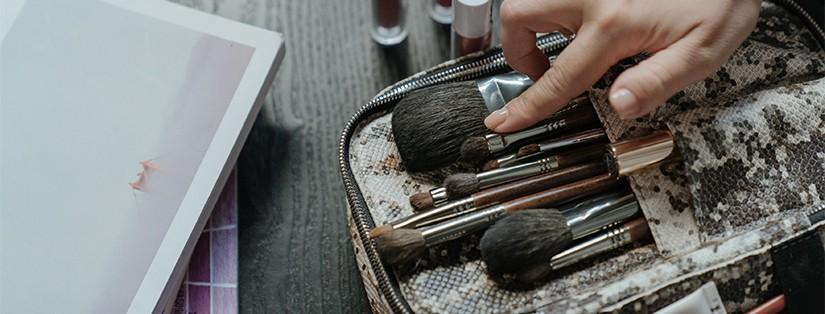Que doit contenir votre trousse de beauté jour J ?