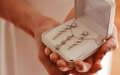 Bijoux de mariage : les tendances phares 2023-2024