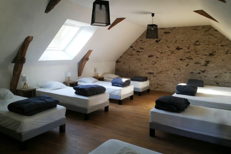 Gîte 12 couchages (1 lit 2pers, 1 dortoir 10 lits)