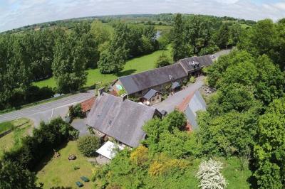 La Table d'Eglantine La Table d'Eglantine