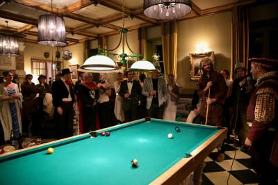 Chapiteau au bord de la riviére