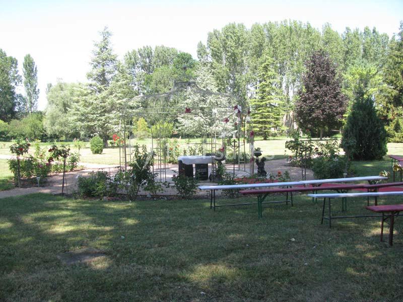 Location salle Saint-Genès-du-Retz (Puy-de-Dôme) - Des Roses et des Tours #6