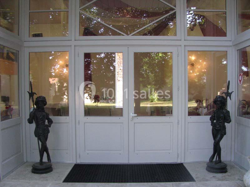 Location salle Saint-Genès-du-Retz (Puy-de-Dôme) - Des Roses et des Tours #10