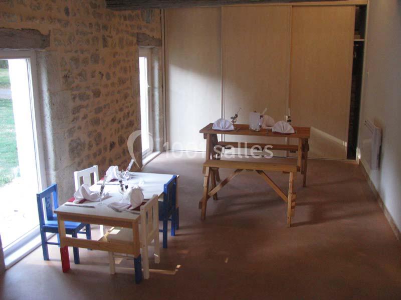 Location salle Saint-Genès-du-Retz (Puy-de-Dôme) - Des Roses et des Tours #13