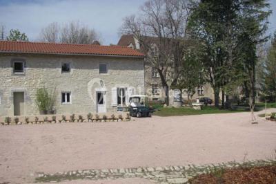 Location salle Saint-Genès-du-Retz (Puy-de-Dôme) - Des Roses et des Tours #24