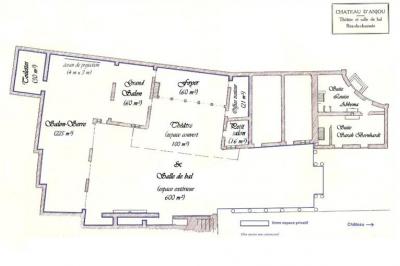 Plan du Château d'Anjou montrant la disposition des salles, incluant théâtre, salons et salle de bal.