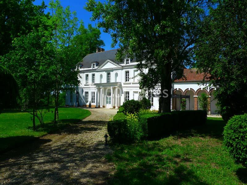Location salle Montigny-la-Resle (Yonne) - Château de Monfort #1