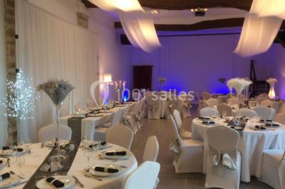 Aux Caprices De Barbey