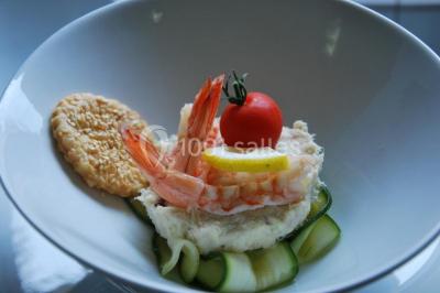 Miniature Location salle Ham-en-Artois (Pas-de-Calais) - Abbaye Saint-Benoît #15 Vitrine d'une charcuterie avec un large choix de produits, dont viandes, fromages et spécialités locales.