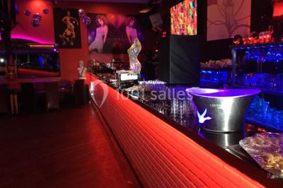 Carte montrant un itinéraire entre Nanterre et Neuilly-sur-Seine avec des routes principales et des points de repère.