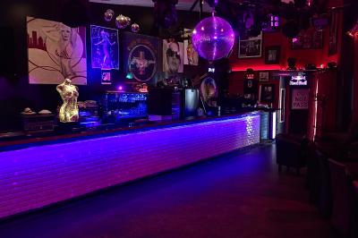 Carte montrant un itinéraire entre Nanterre et Neuilly-sur-Seine avec des routes principales et des points de repère.