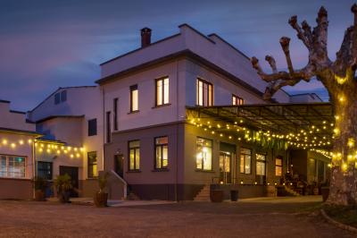 Le Quai des Lanternes Le Quai des Lanternes