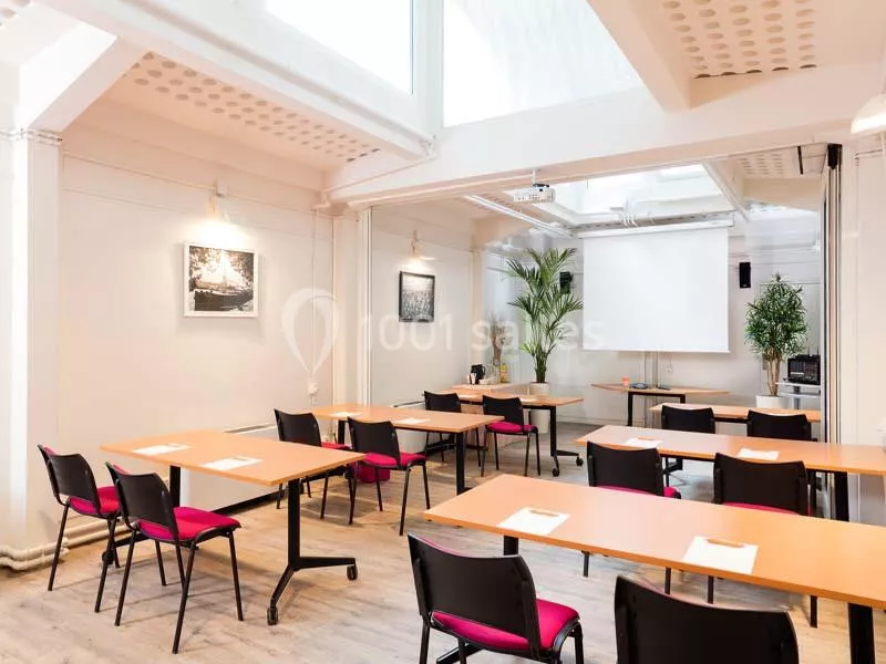 Espace George V - location salle de séminaire avec équipement audiovisuel