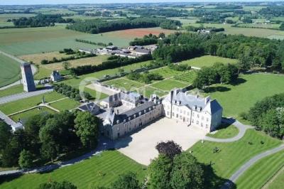 Domaine du Château des Pères Domaine du Château des Pères