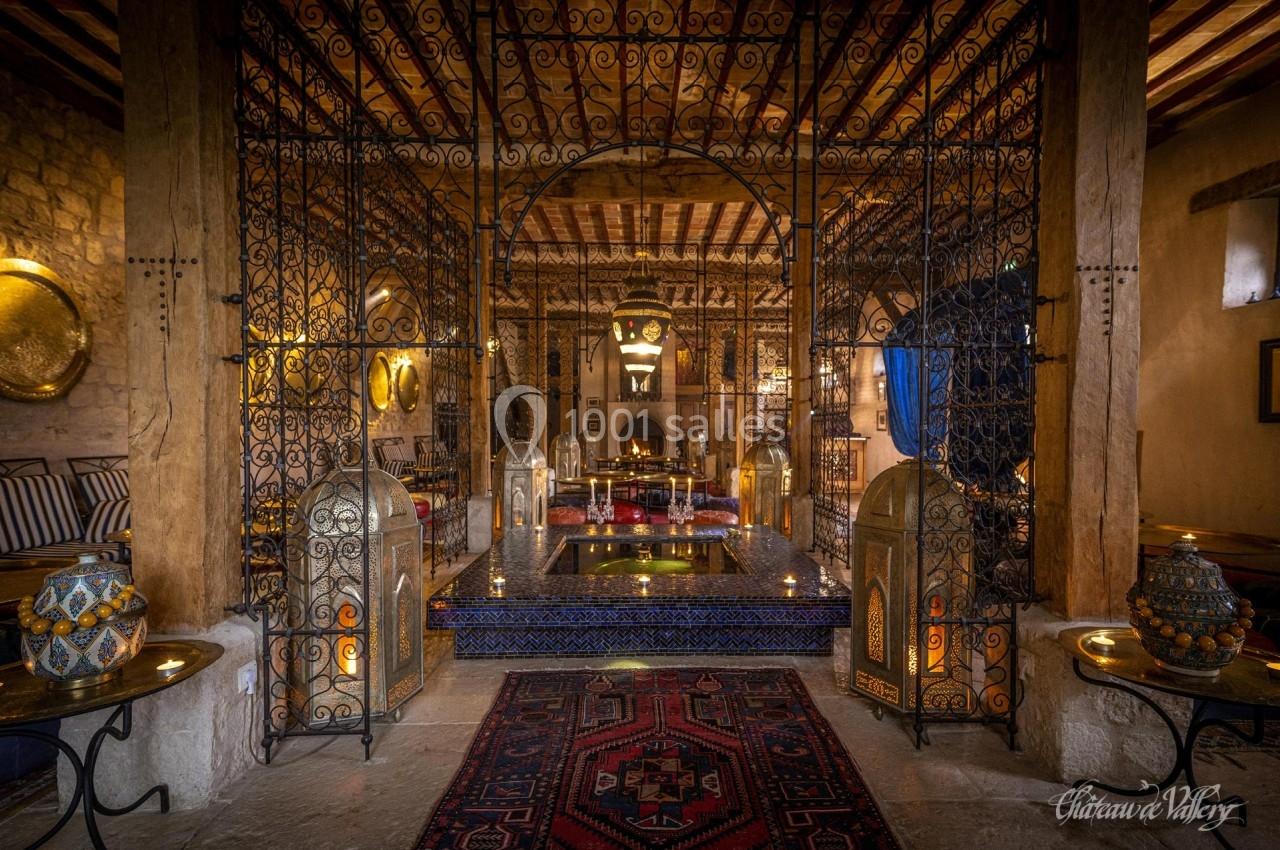 Pavillon Oriental en prolongement de la piscine