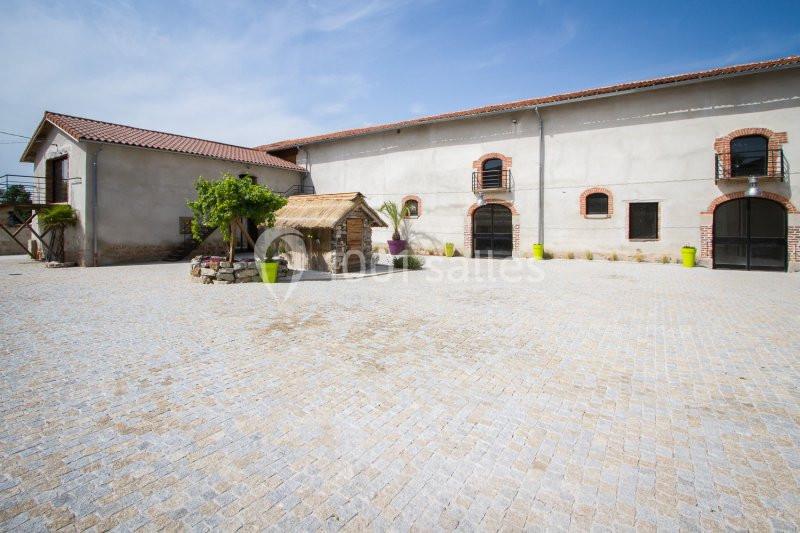 Location salle Mornand-en-Forez (Loire) - La Cour du Domaine #7
