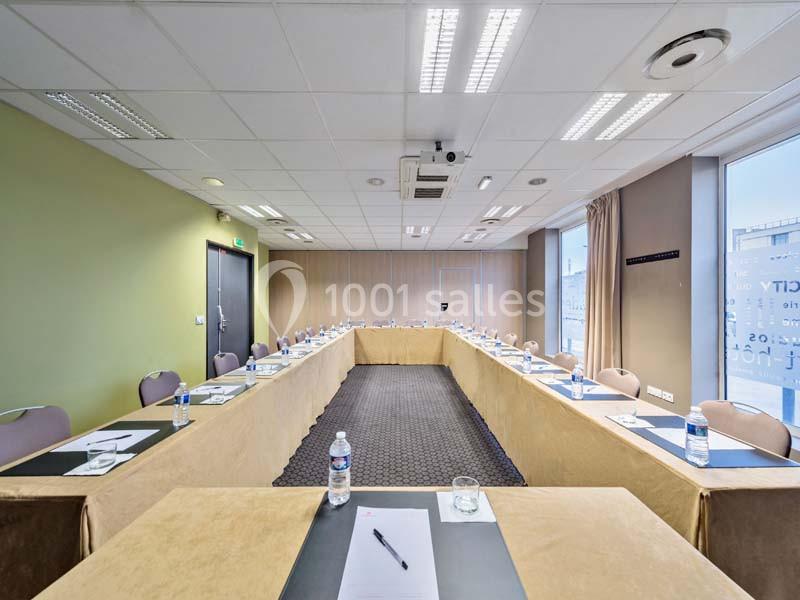 Appart’city Confort Le Bourget Aéroport Salle de réunion Le Blanc