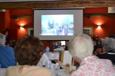 Véranda et jardin installés pour une cérémonie, La Croisée des Possibles