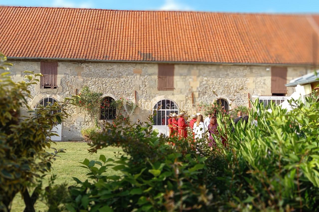 Musiciens mexicains accueillis par La Croisée des Possibles surprise du marié à la mariée