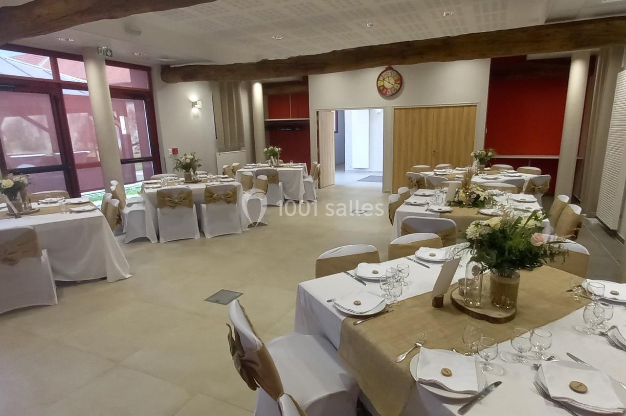 Salle installée après l'arrivée de la fleuriste