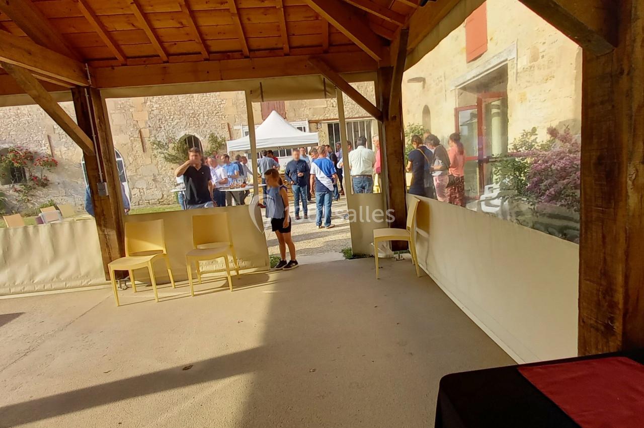 Cocktail en terrasse à La Croisée des Possibles Crépy-en-Valois