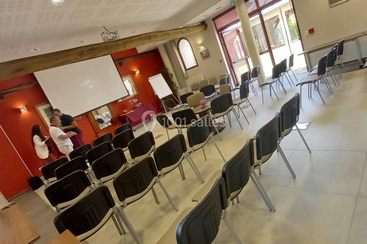 La salle en configuration Conférence, réagencée selon les besoins