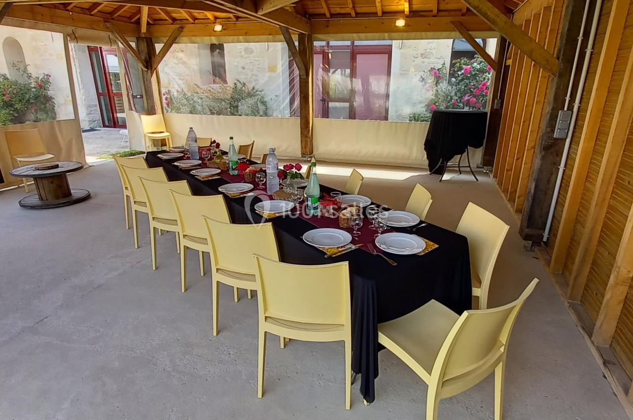 Repas en véranda Animation installée en salle La Croisée des Possibles a