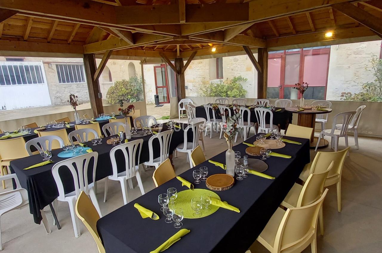 Repas en véranda pour 55 participants La Croisée des Possibles Oise