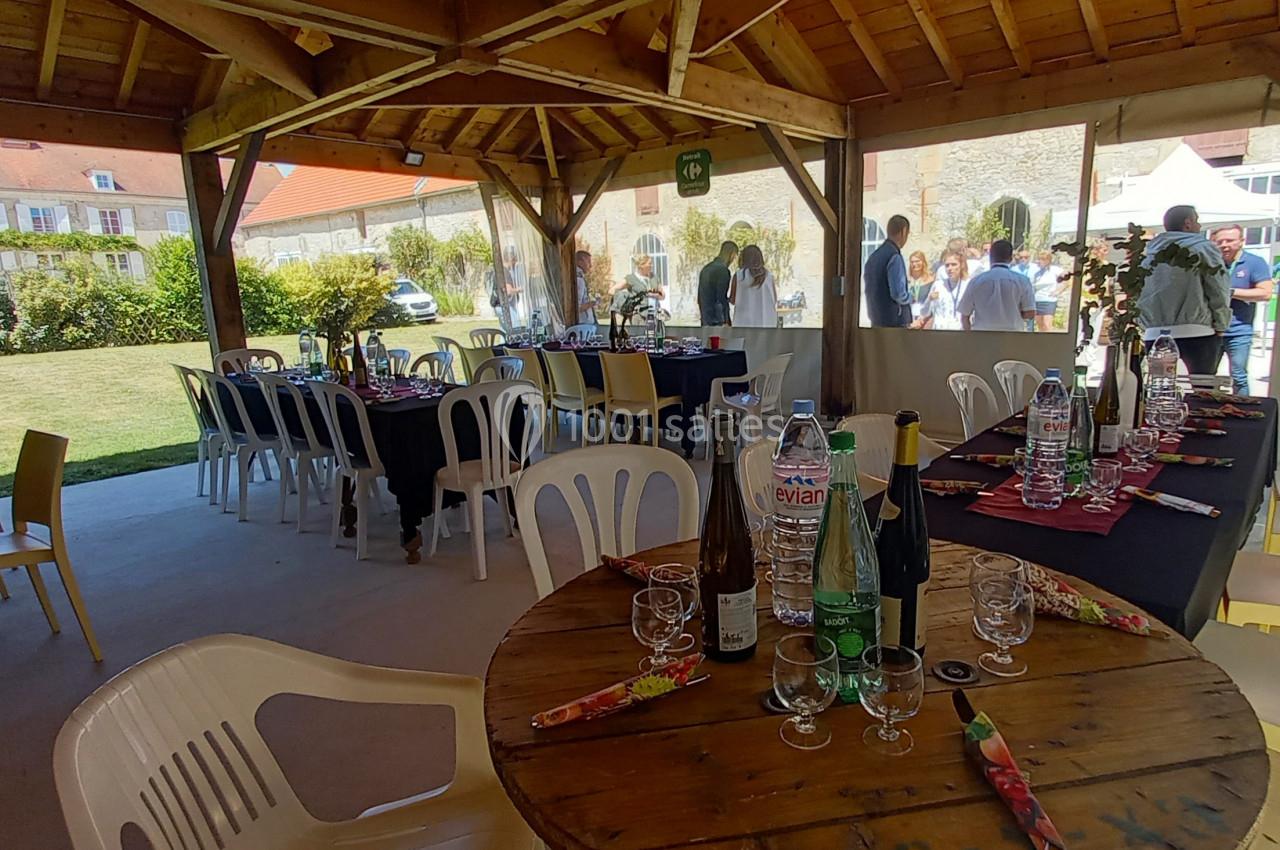 Repas véranda installée La Croisée des Possibles Oise