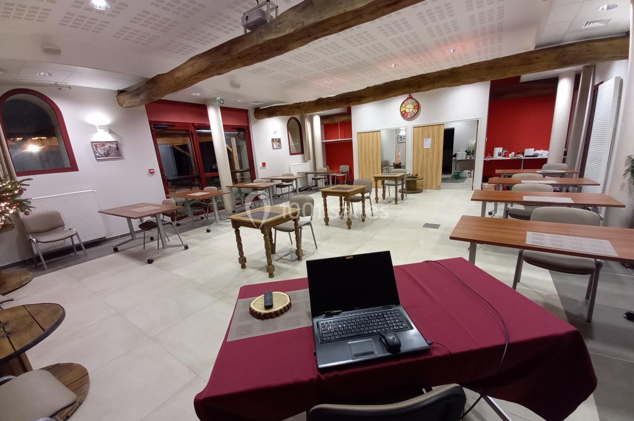 Salle en Classe avant arrivée pour Examen La Croisée des Possibles Oise