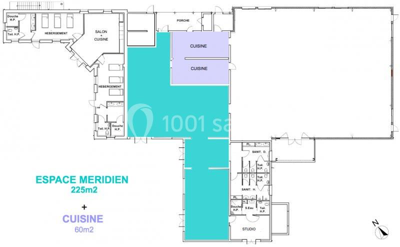 Plan architectural indiquant un espace de 225 m² et une cuisine de 60 m², avec disposition des pièces annotée.