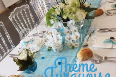 Miniature Location salle Champdieu (Loire) - Domaine de Villeroy #4 Escalier extérieur en pierre éclairé par des lumières LED, devant une maison au crépuscule avec des arbres environnants.