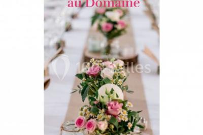 Miniature Location salle Champdieu (Loire) - Domaine de Villeroy #5 Escalier extérieur en pierre éclairé par des lumières LED, devant une maison au crépuscule avec des arbres environnants.