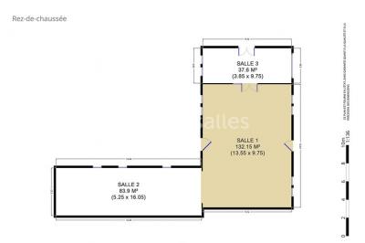 Plan du rez-de-chaussée avec trois salles numérotées et leurs dimensions indiquées en mètres carrés.