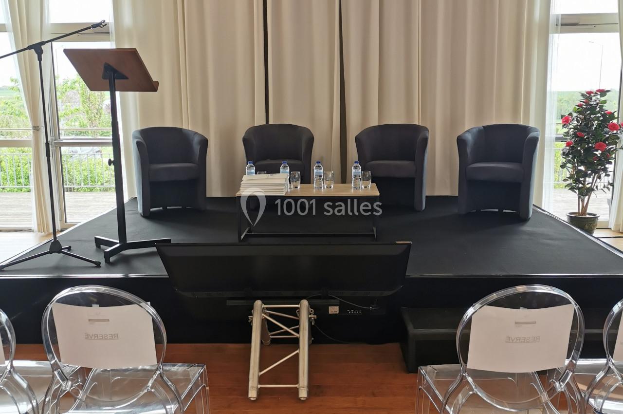 Assemblée générale - estrade 