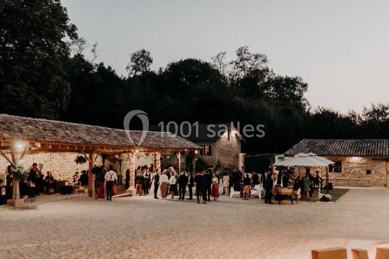 Location salle Saint-Marcel-Bel-Accueil (Isère) - Domaine de Chanille #2