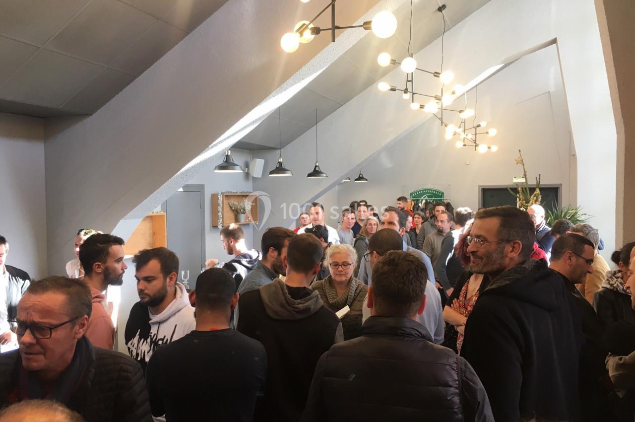 Cocktail debout au Comptoir de la Corbeille