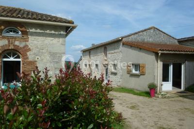 Location salle Saint-Martin-de-Coux (Charente-Maritime) - La Borderie #17