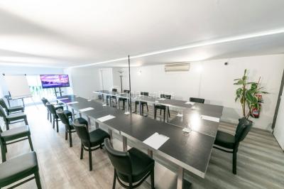 Trois Fois M Trois Fois M